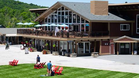 Grizzlys Bar and Restaurant Stratton