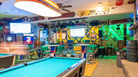 Best Vermont après bars at Stratton Mountain