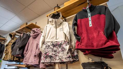 Stratton Snowboard Shop