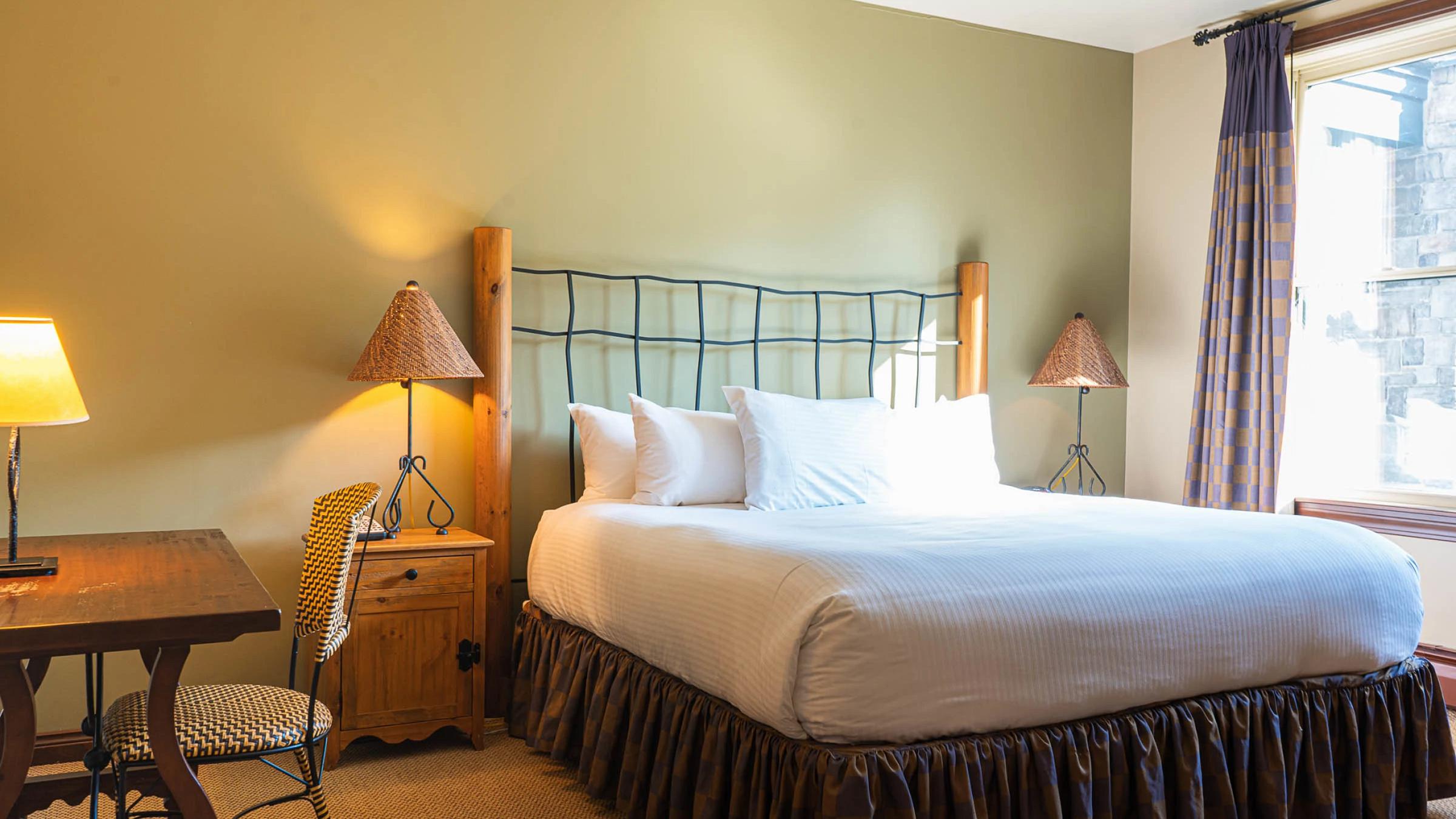 Rising Bear Lodge | Hotels Lodging | Stratton Vermont