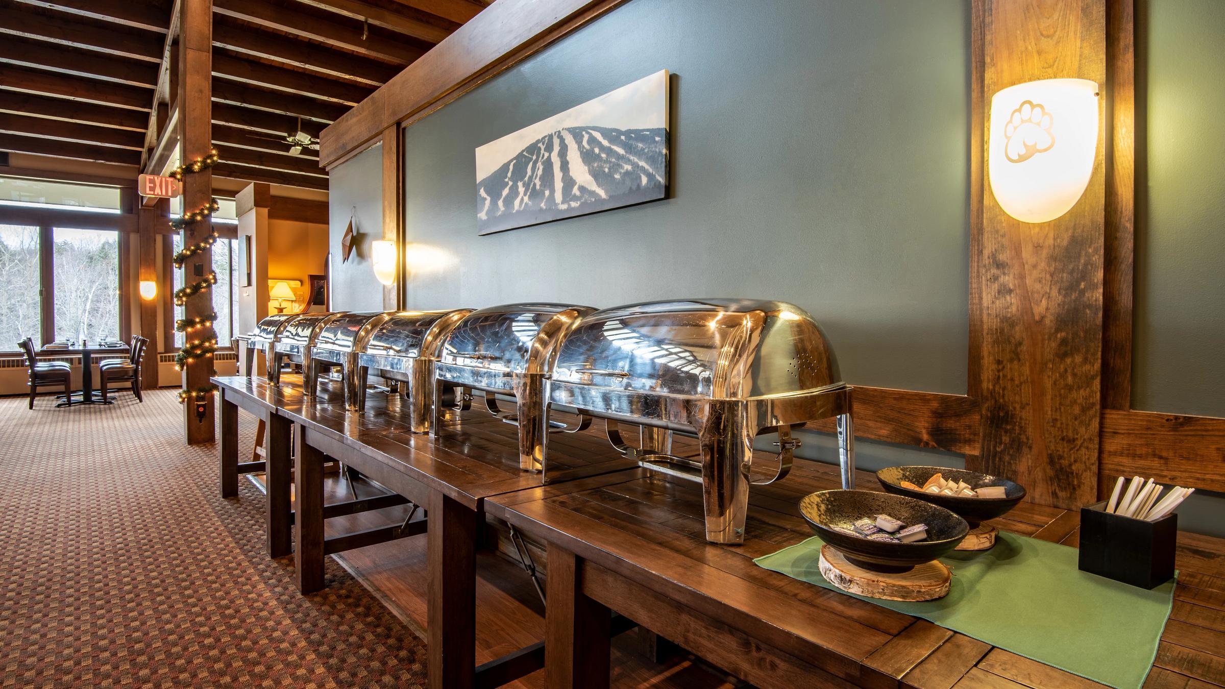 Table 43.1 at Black Bear Lodge Stratton Mountain Resort