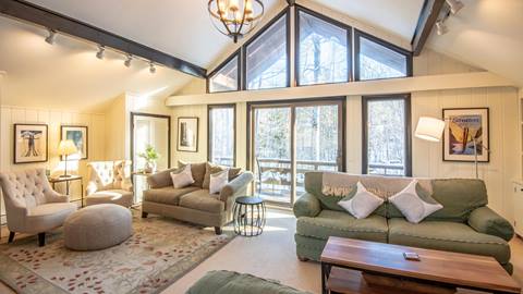 2021-12-26_ST_ZG_Condo_U14-22NorthBranch-4.jpg